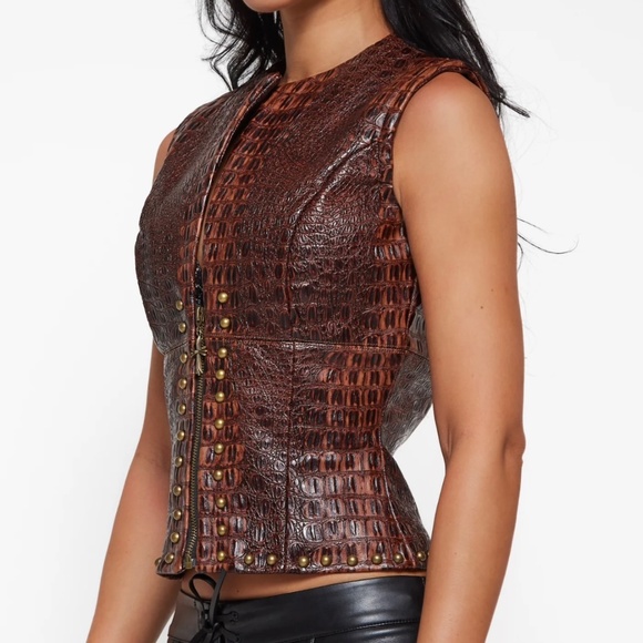 A Vintage Fit Crocodile Leather Top - Picture 5 of 5